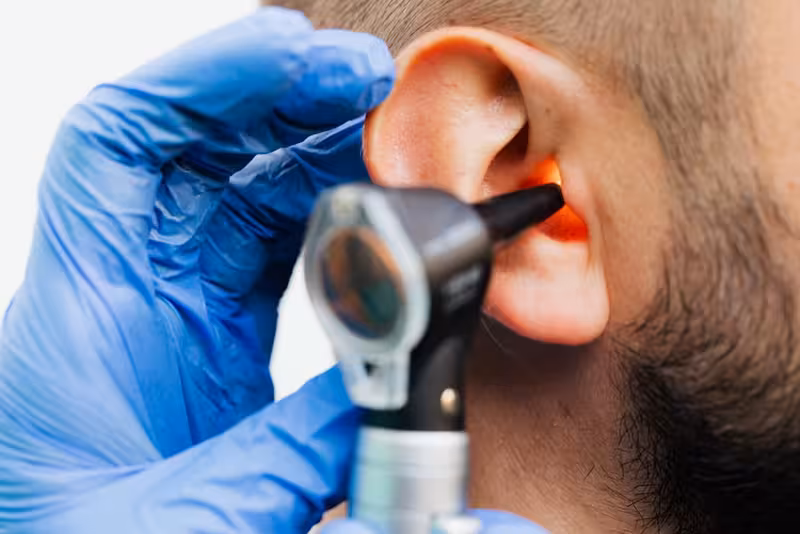 Ear care for Microsuction Vs. Ear Syringing - Reading: Private Microsuction Ear Wax Removal In Reading RG30 Email Reminder S...